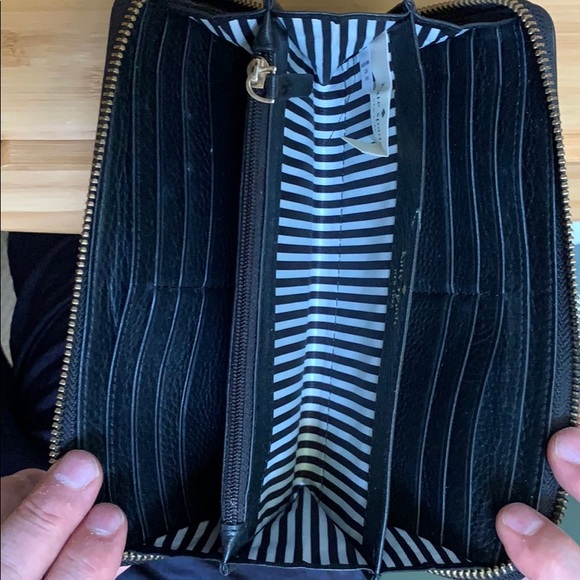 Black Kate Spade wallet - Picture 3 of 6